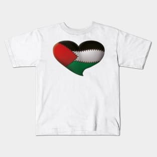 Palestinian heart with stitching joining the colors of the flag. Kids T-Shirt